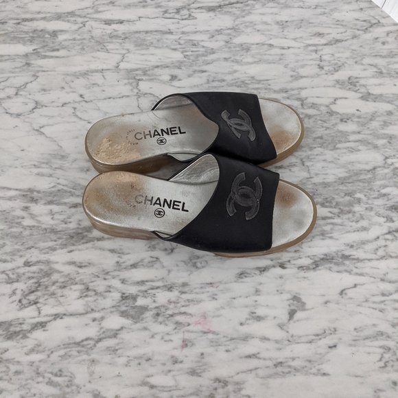 Chanel slides - Picture 4 of 6